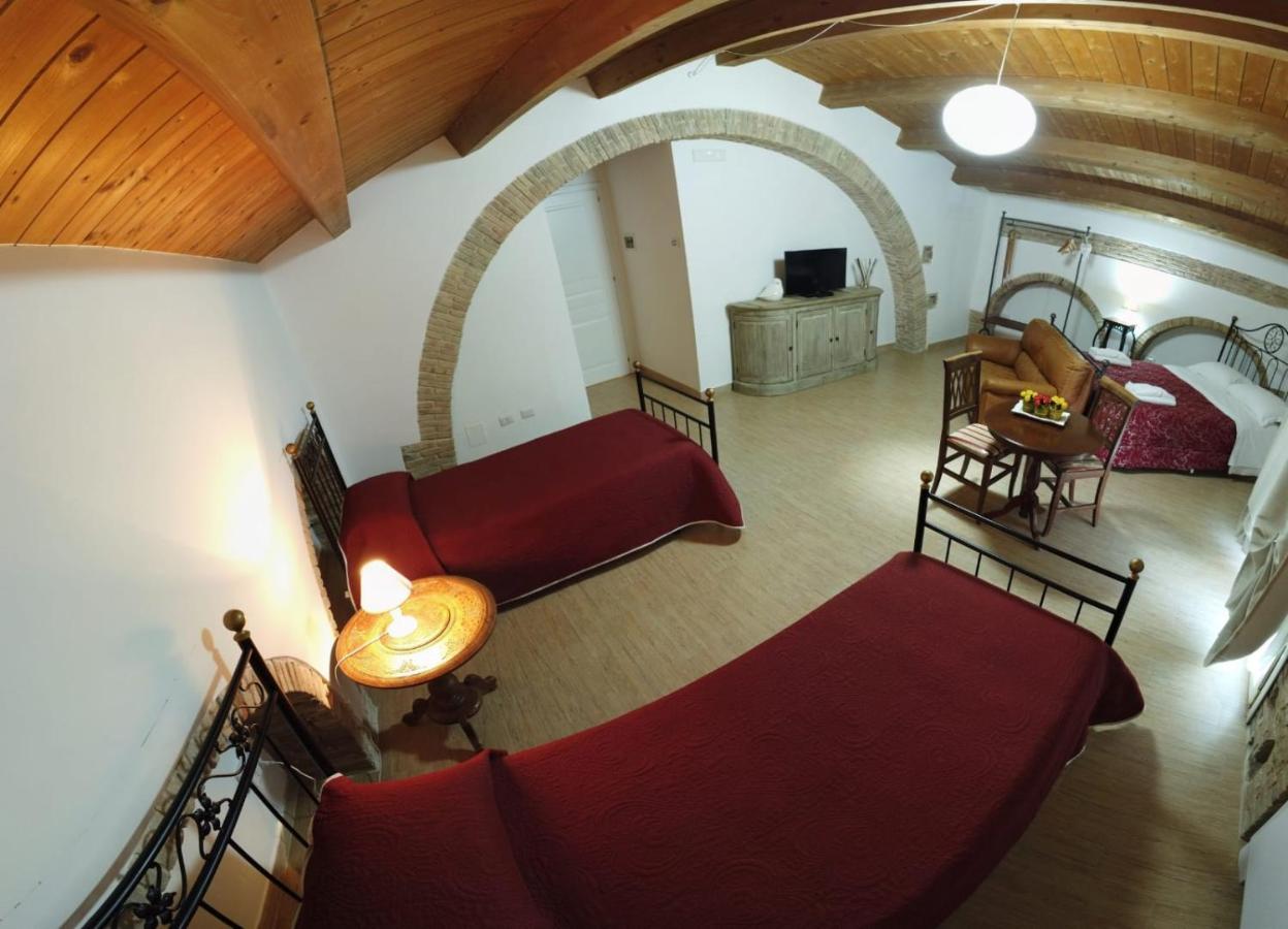 Bed and Breakfast Residenza Delle Grazie Miglionico Экстерьер фото