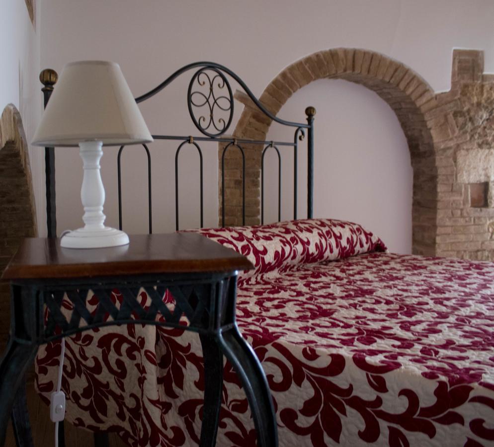 Bed and Breakfast Residenza Delle Grazie Miglionico Экстерьер фото